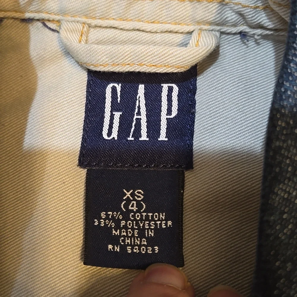 GAP stylish durable